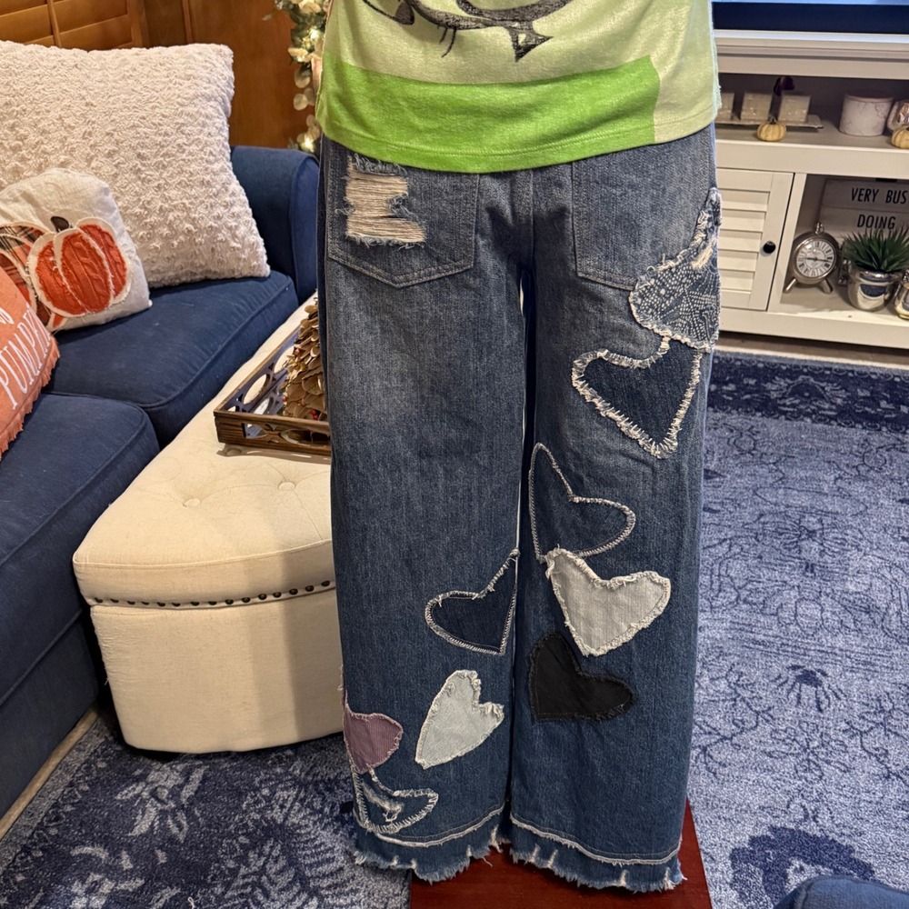 Free People We The Free Piece Of My Heart Jeans Heart Patch Wide Leg HighRise - Picture 13 of 14